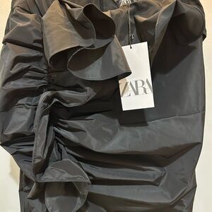 Zara Black Ruffled skirt
